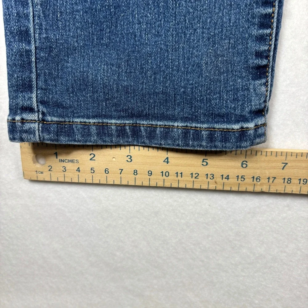 Levis Womens Boyfriend‎ Jeans Mid Rise Size 33 L27